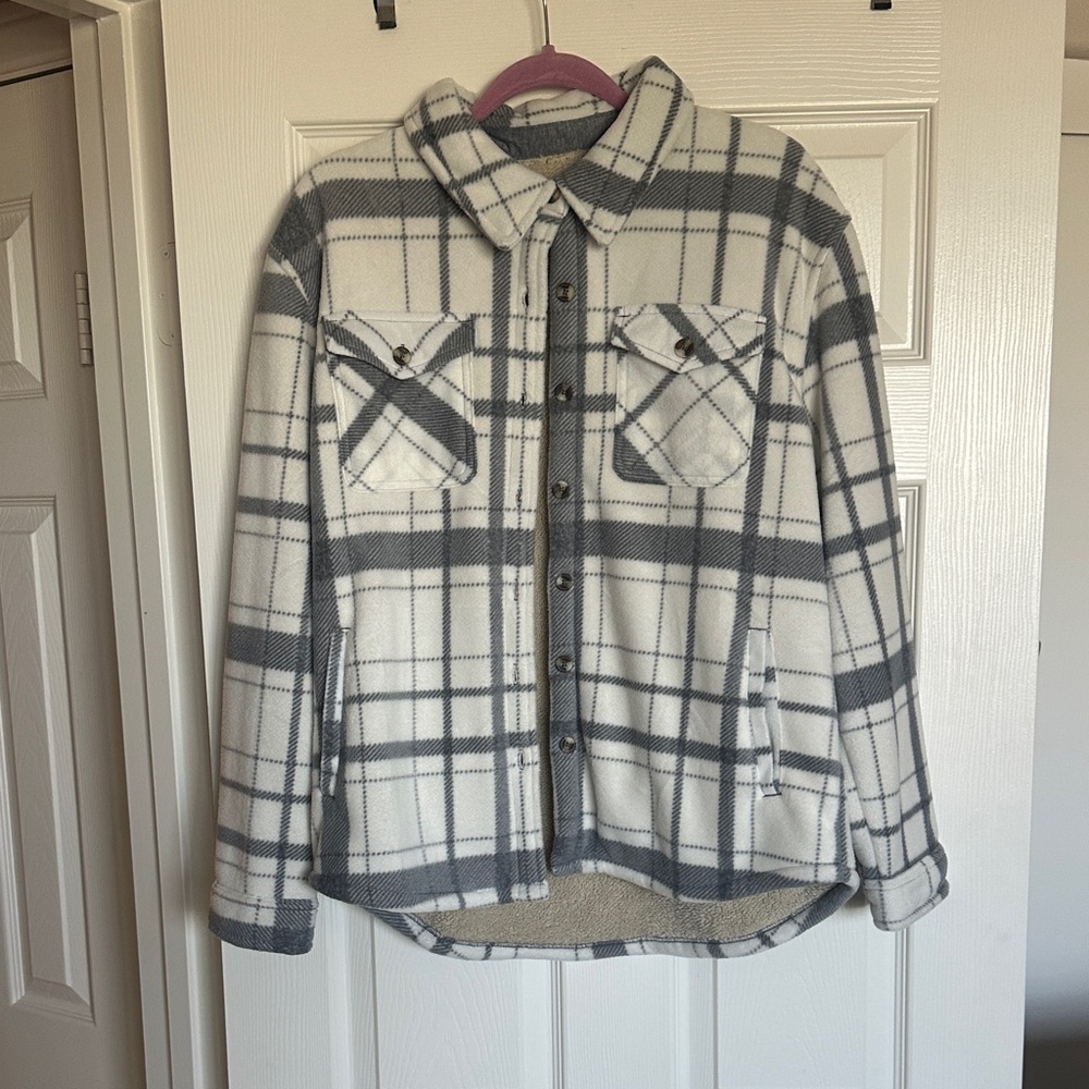 Plaid Sherpa-Lined Button-Up Jacket - White & Gray